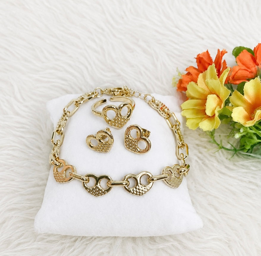 Golden Romance 4-Piece Set