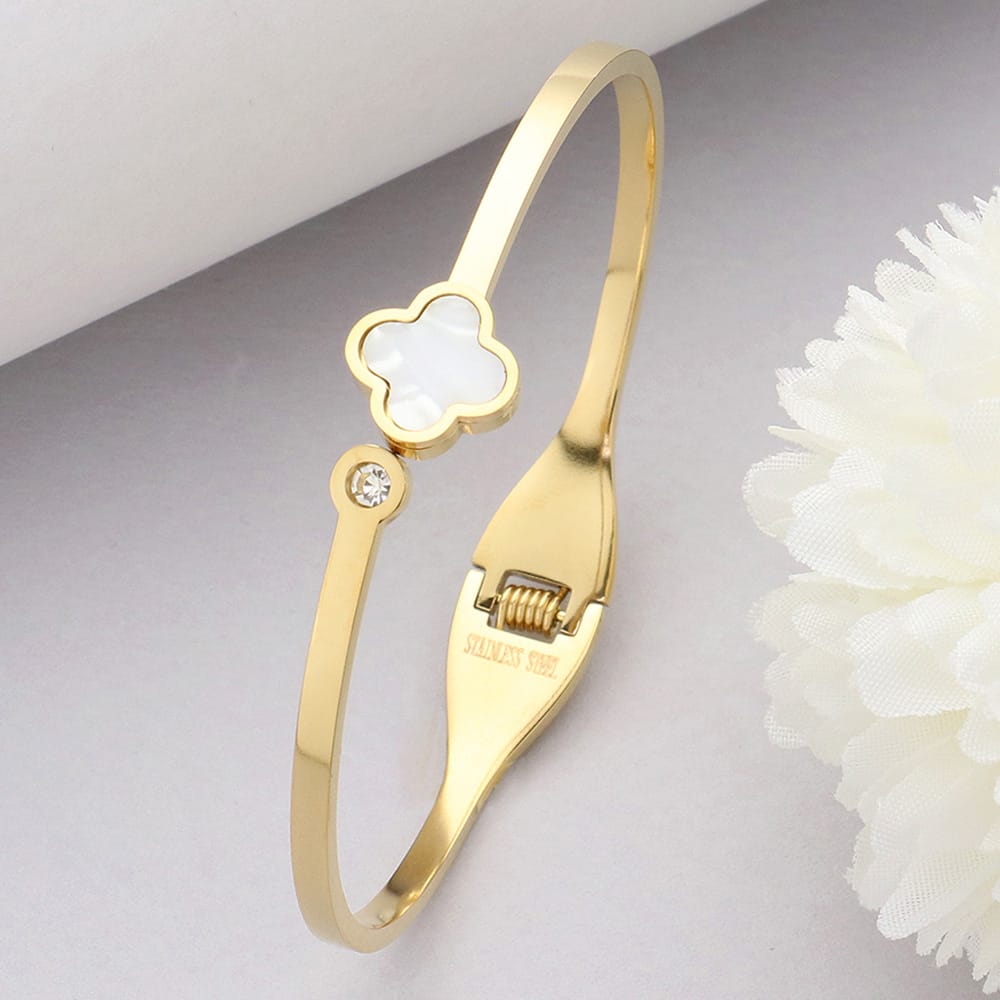 Golden Luxe Clover Cuff