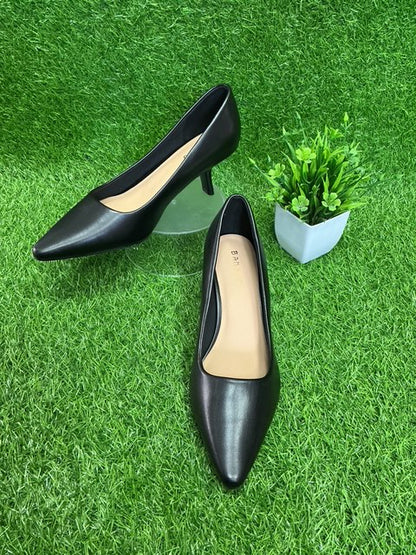 Audrey Kitten Heel