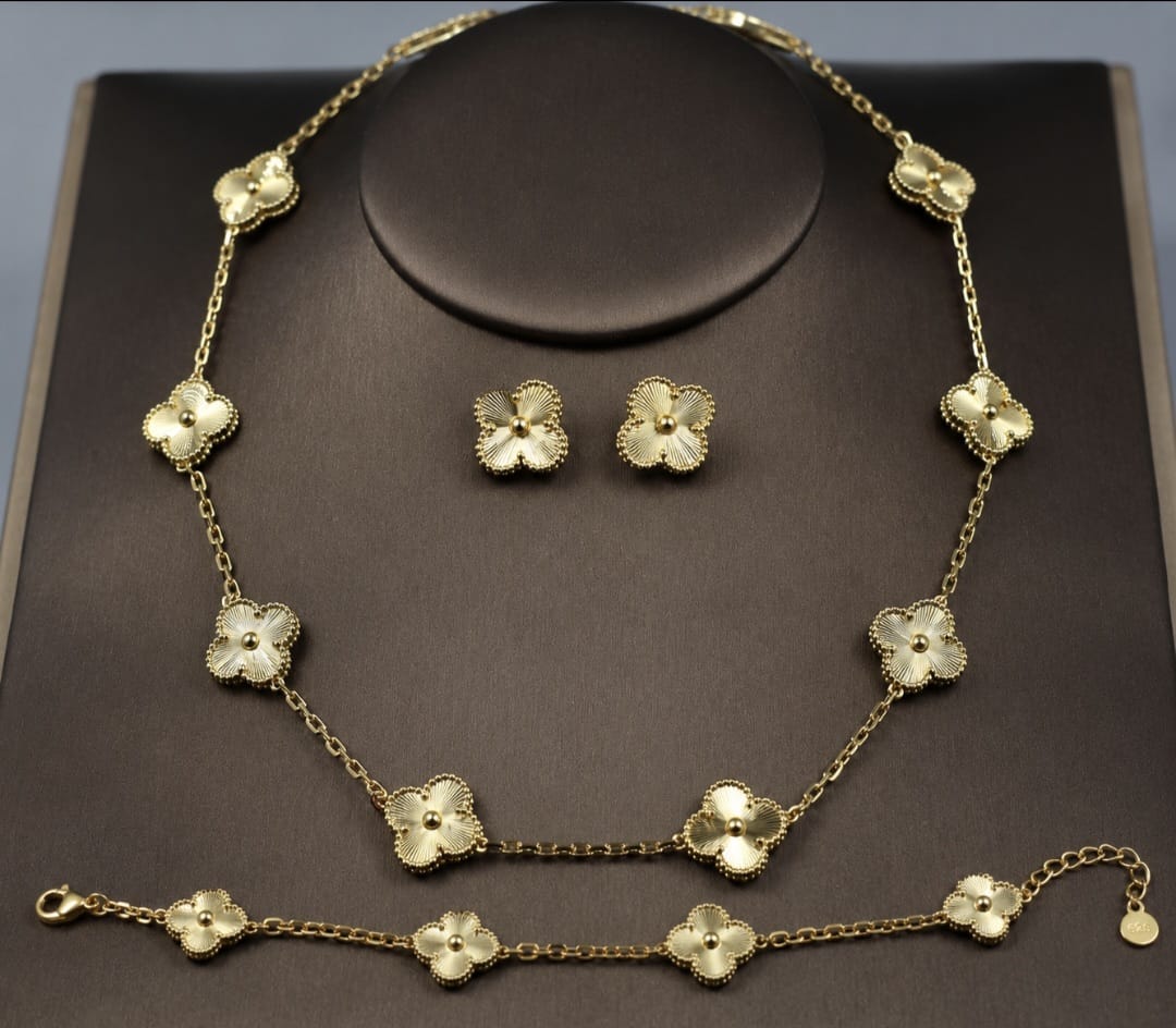 Endless Bloom Clover Set